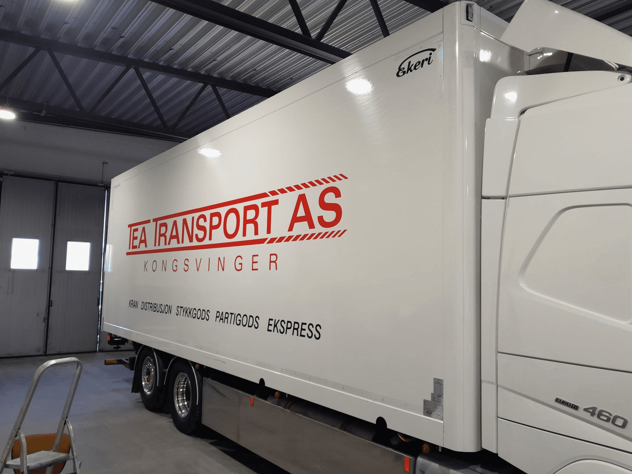 Lastebildekor for TEA Transport AS