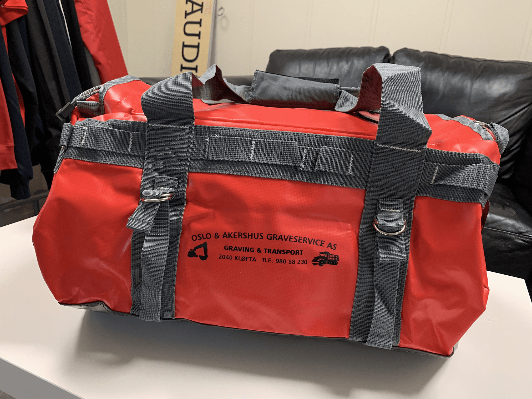 Reklamebag med trykk for Oslo & Akershus Graveservice - Reklameartikler fra Informativ Reklame